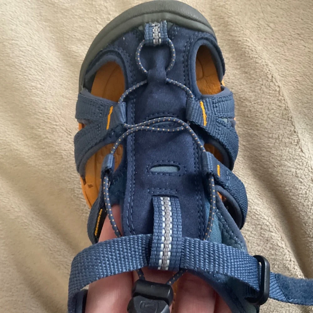 Keen boys sandals